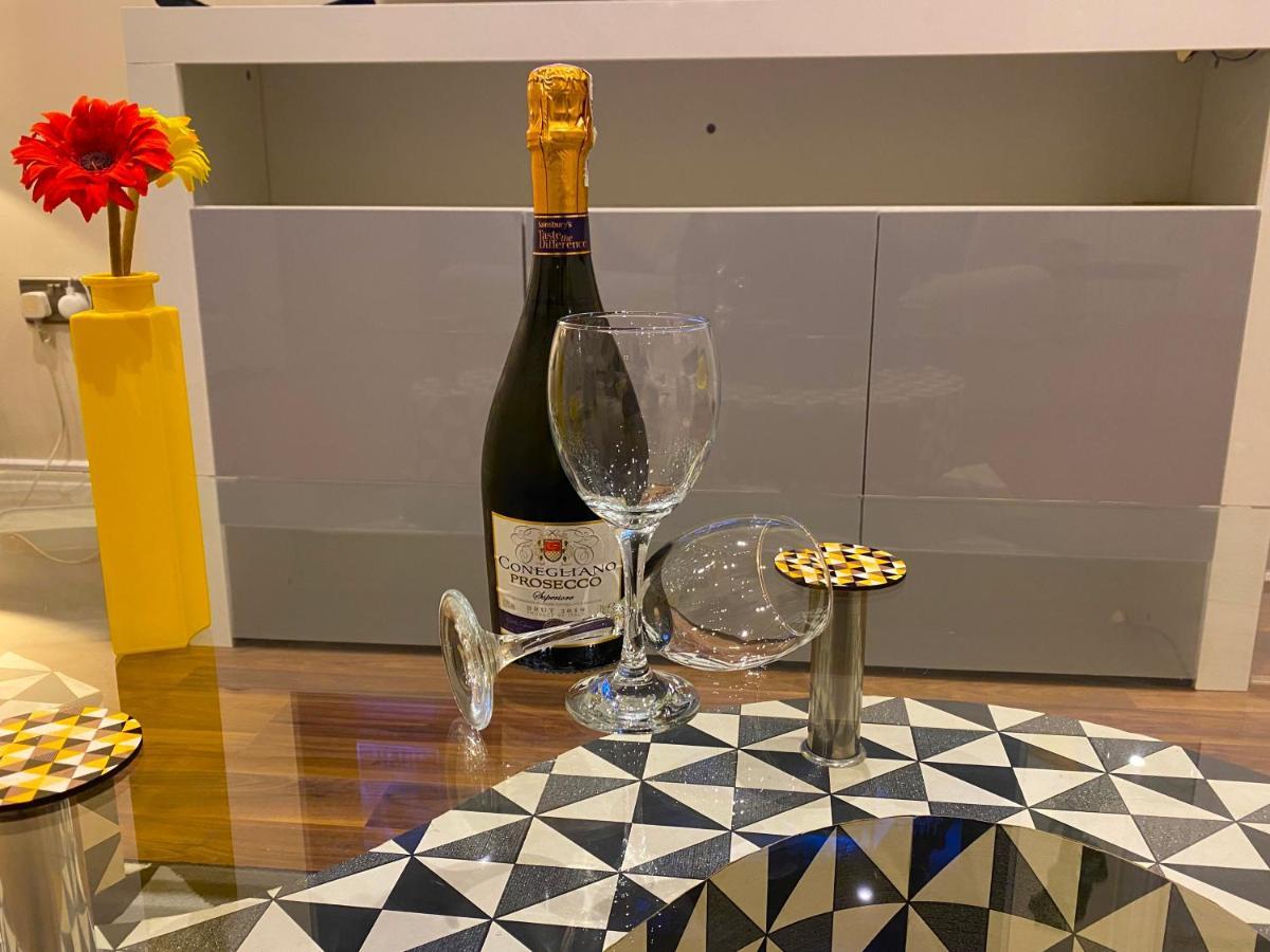 Deluxe High Street Apartment Canterbury Ngoại thất bức ảnh