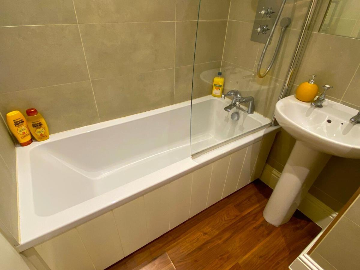 Deluxe High Street Apartment Canterbury Ngoại thất bức ảnh