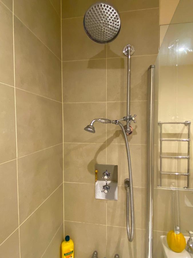Deluxe High Street Apartment Canterbury Ngoại thất bức ảnh